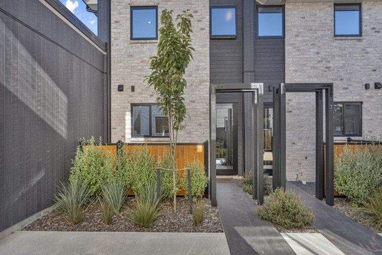 Photo of property in 8/3 Shearer Avenue, Papanui, Christchurch, 8052