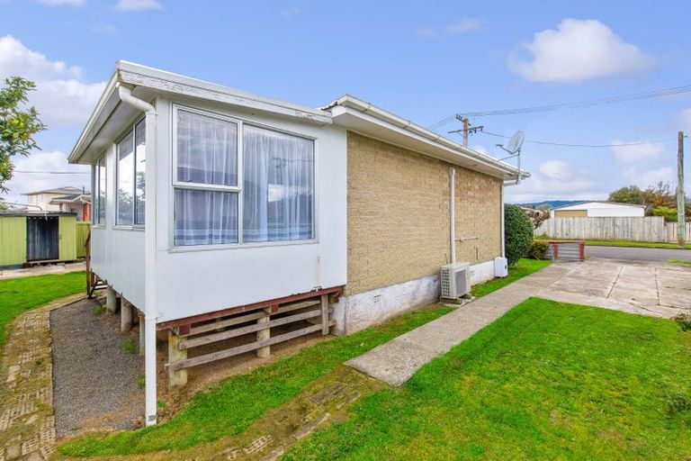 Photo of property in 17 John Street, Levin, 5510