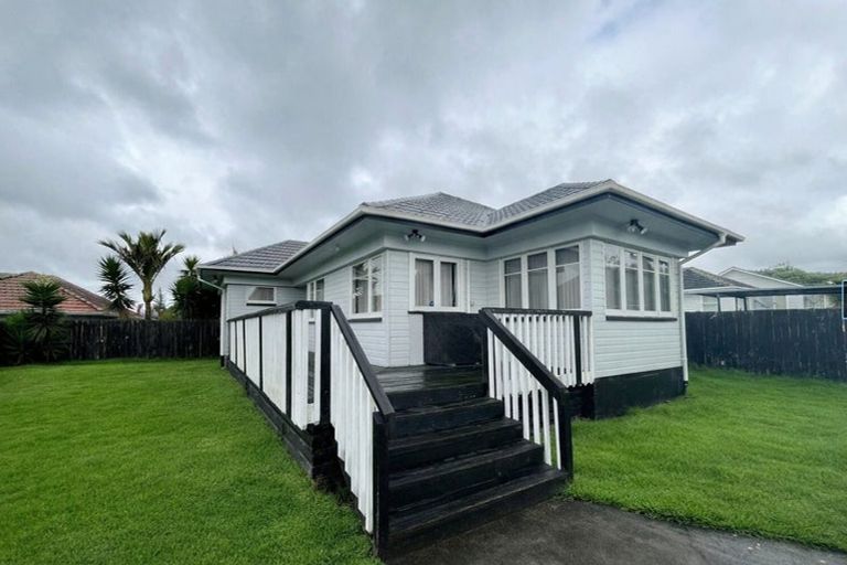 Photo of property in 8b Frank Hewitt Street, Pukekohe, 2120