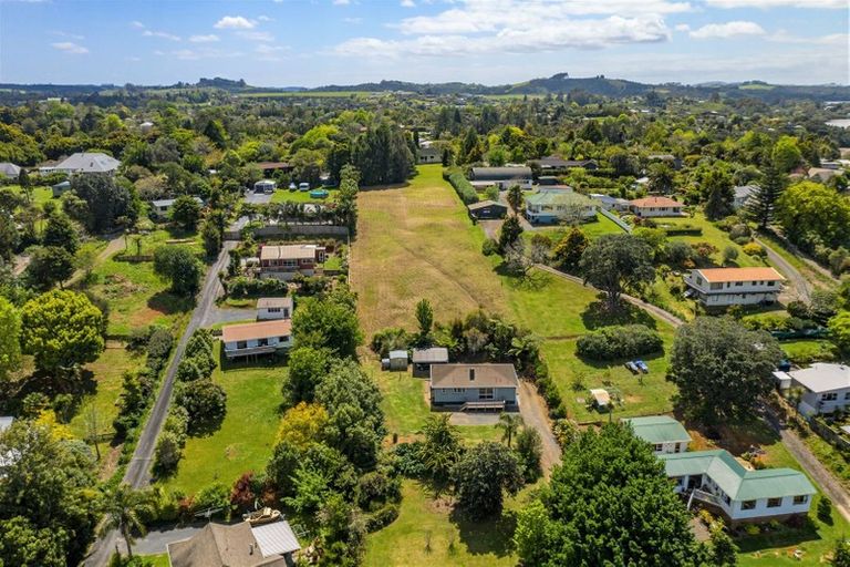Photo of property in 38 Kemp Road, Kerikeri, 0230
