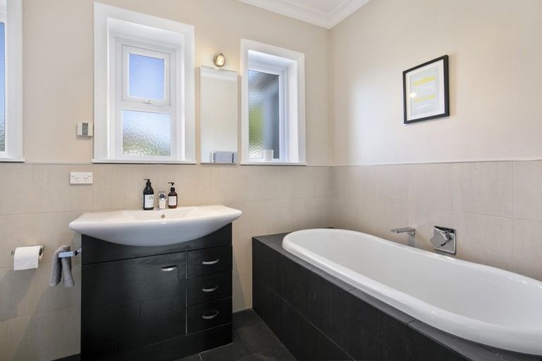 Photo of property in 27 Kingston Street, Boulcott, Lower Hutt, 5011