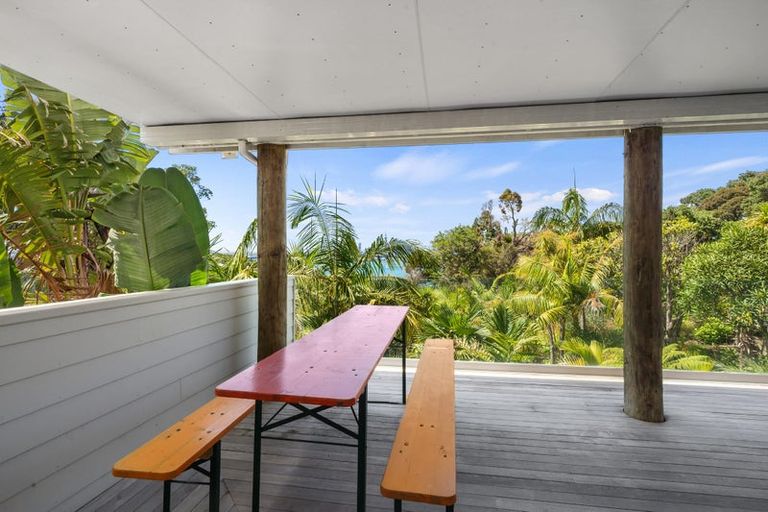 Photo of property in 24 Bridge View Road, Birkenhead, Auckland, 0626