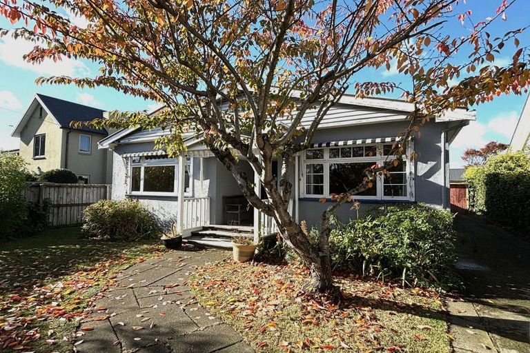 Photo of property in 14 Chilcombe Street, Ilam, Christchurch, 8041