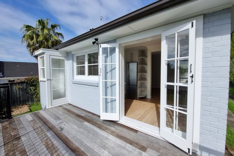 Photo of property in 107 Moa Road, Point Chevalier, Auckland, 1022
