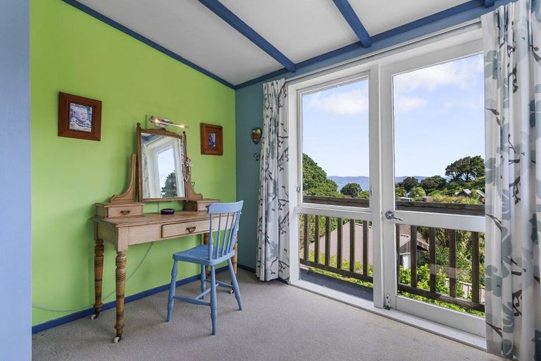 Photo of property in 18 Ngaumatau Road, Point Howard, Lower Hutt, 5013