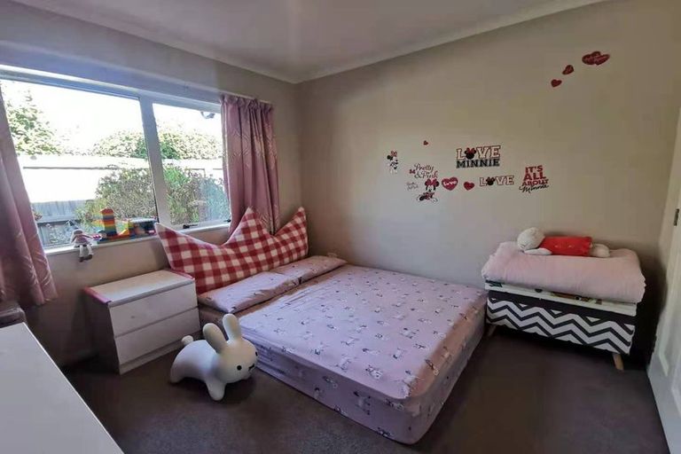 Photo of property in 10 Cressida Close, Rolleston, 7614