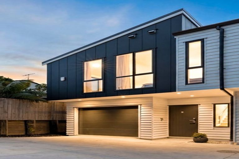 Photo of property in 37c Corunna Road, Milford, Auckland, 0620
