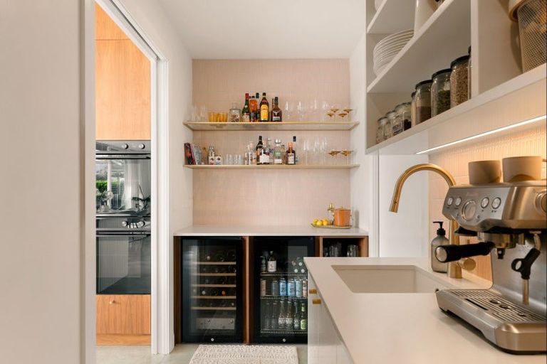 Photo of property in 11 Shearwater Lane, Point Wells, 0986