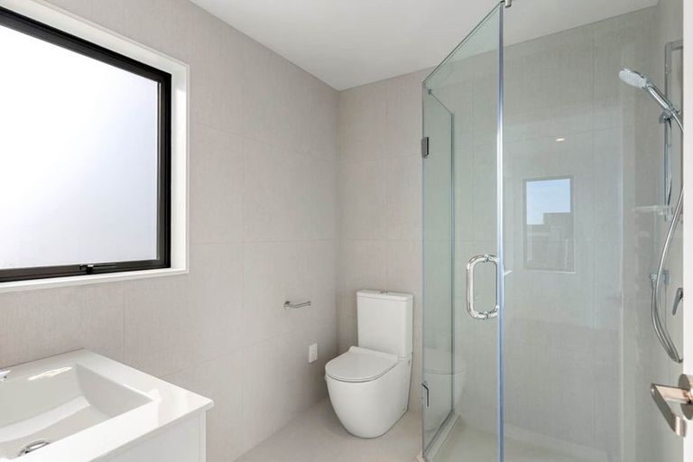 Photo of property in 43 Puwha Street, Massey, Auckland, 0614