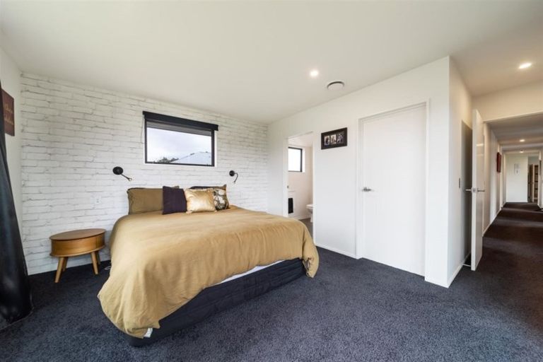 Photo of property in 8 Quinnat Street, Albert Town, Wanaka, 9305