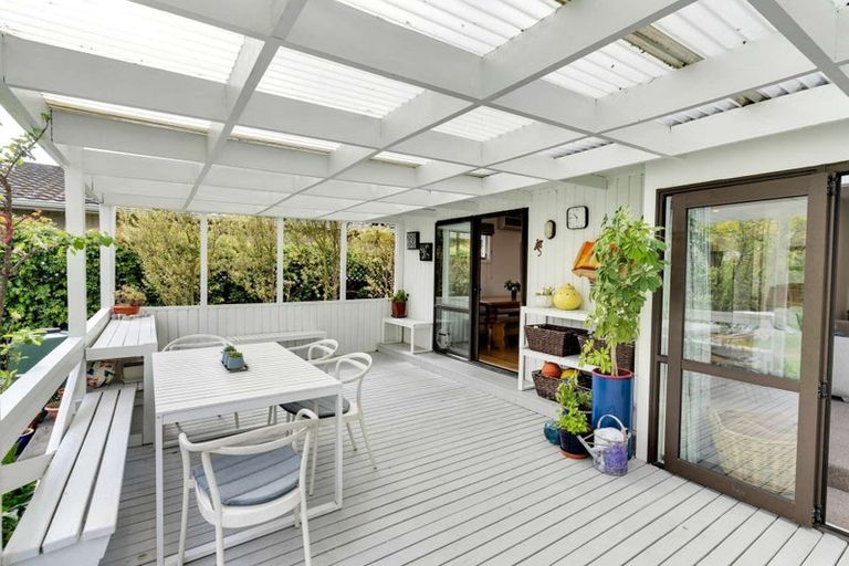 Photo of property in 10 Claxton Place, Saint Martins, Christchurch, 8022