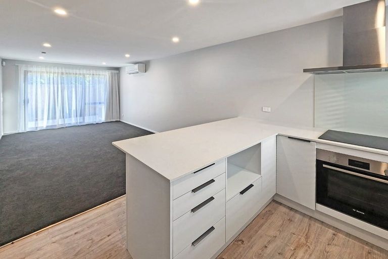 Photo of property in 5 Bathurst Street, Silverstream, Upper Hutt, 5019