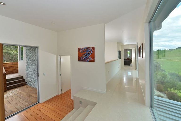 Photo of property in 231 Rockell Road, Whananaki, Hikurangi, 0181