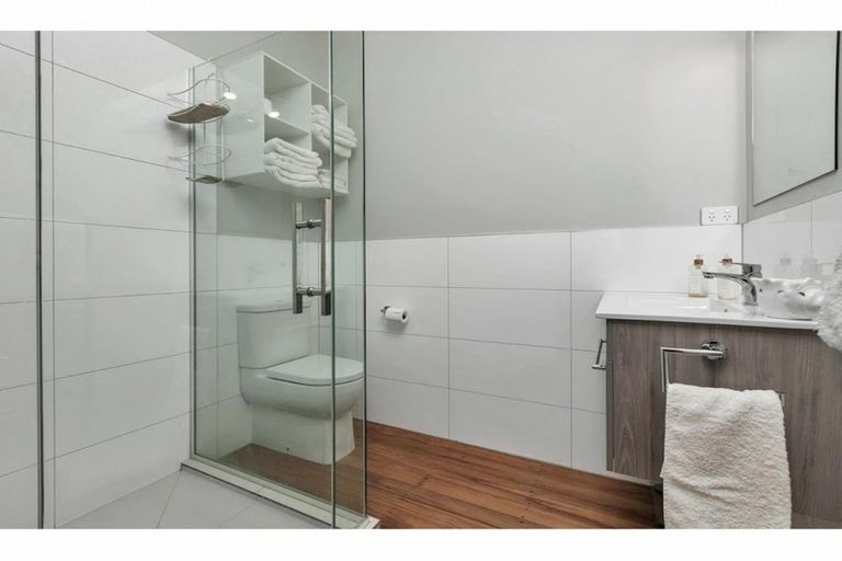 Photo of property in 1 Cochrane Road, Hobsonville, Auckland, 0616