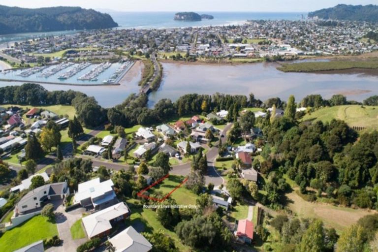 Photo of property in 117 Waireka Place, Whangamata, 3620