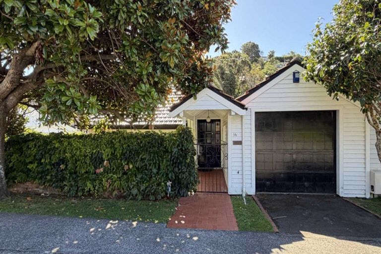 Photo of property in 16 Friend Street, Karori, Wellington, 6012