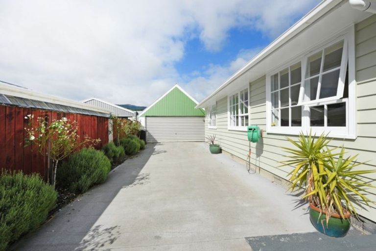 Photo of property in 5 Riversdale Road, Clouston Park, Upper Hutt, 5018