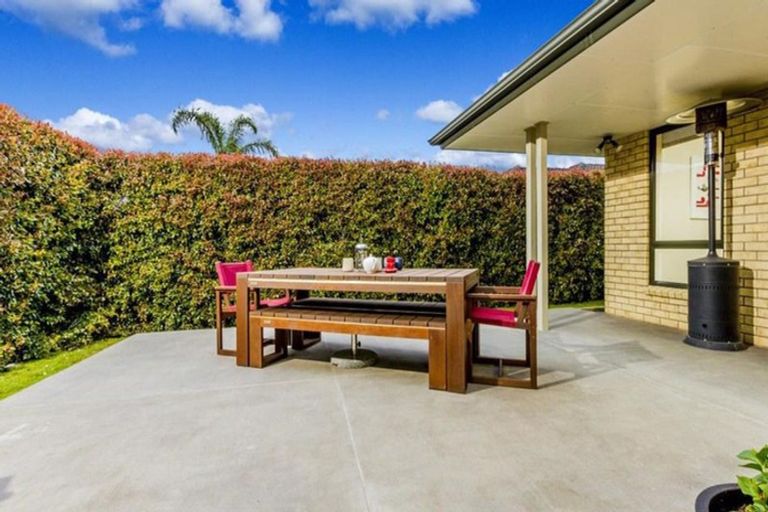 Photo of property in 45 Te Wharau Drive, Greenhithe, Auckland, 0632