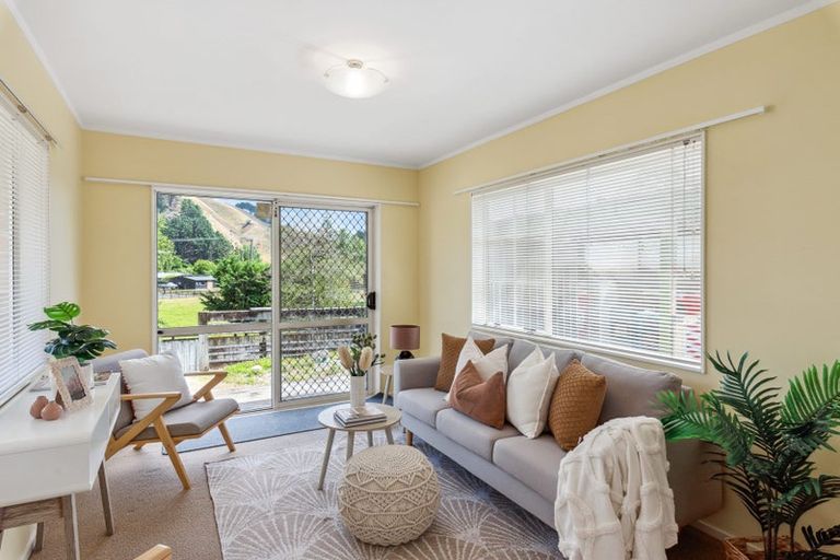 Photo of property in 48 He Awa Crescent, Waikanae, 5036