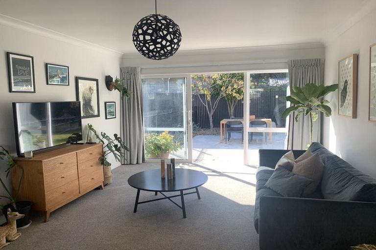 Photo of property in 2/41 Bowhill Road, New Brighton, Christchurch, 8083