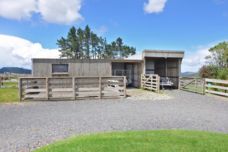 Photo of property in 66 Waiteitei Road, Wellsford, 0974