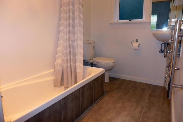 Photo of property in 38 Guys Hill Road, Hospital Hill, Napier, 4110