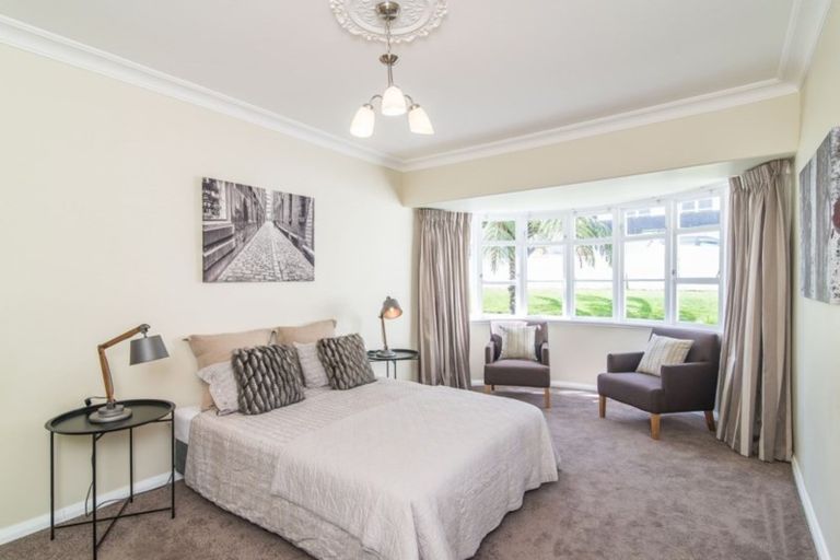 Photo of property in 10 Cavendish Square, Strathmore Park, Wellington, 6022