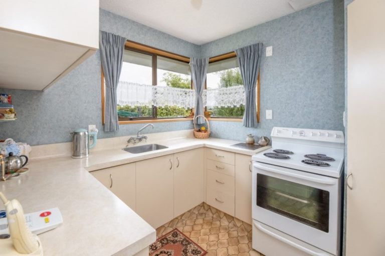 Photo of property in 5a Rolfe Place, Bishopdale, Christchurch, 8053