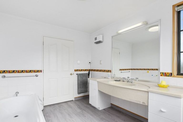 Photo of property in 10 Titri Place, Mosgiel, 9024