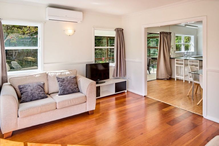 Photo of property in 6 Matai Street, Tawa, Wellington, 5028