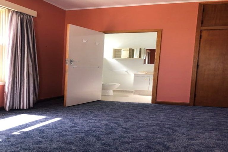 Photo of property in 11 Ormond Road, Hospital Hill, Napier, 4110