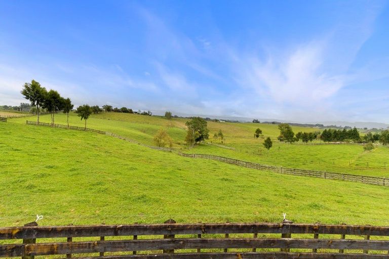 Photo of property in 800 Tuhikaramea Road, Ngahinapouri, Hamilton, 3290