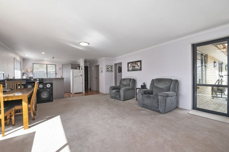 Photo of property in 4 Holdaway Street, Riversdale, Blenheim, 7201