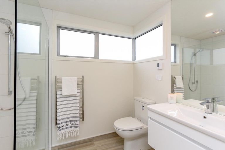 Photo of property in 4 Mackillop Way, Brooklands, New Plymouth, 4310