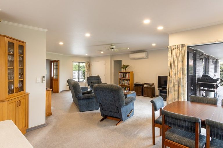 Photo of property in 24 Sheridan Crescent, Leamington, Cambridge, 3432