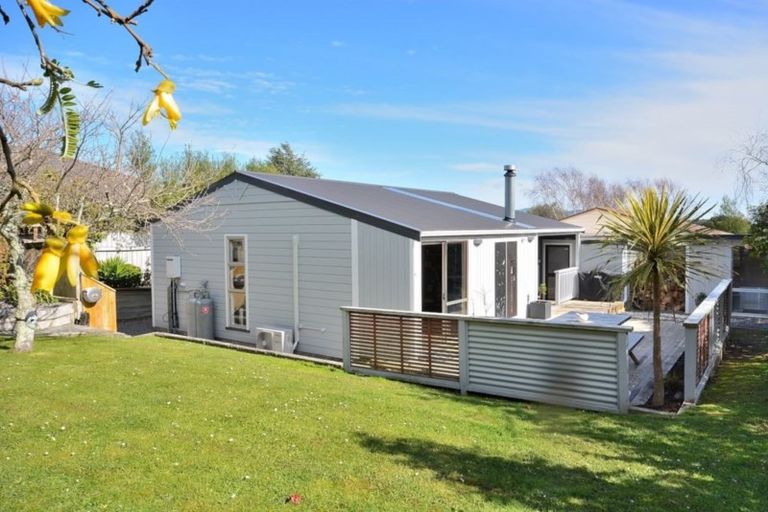 Photo of property in 17a Matenga Street, Waikanae, 5036