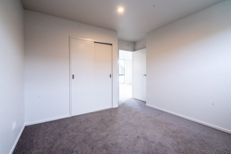 Photo of property in 2 Matakanui Lane, Wanaka, 9305