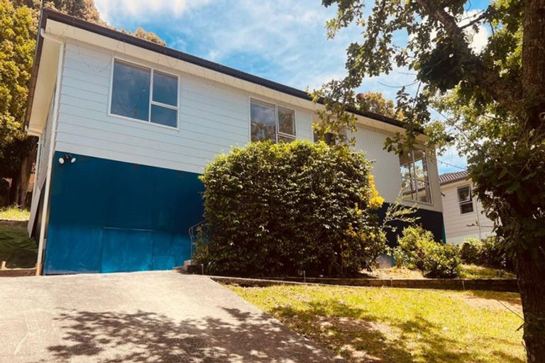 Photo of property in 8 Glucina Place, Glen Eden, Auckland, 0602