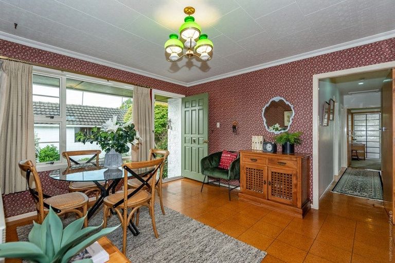 Photo of property in 16 Freebairn Street, Redwood, Christchurch, 8051