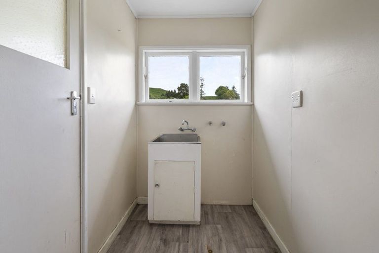 Photo of property in 16 Gordon Terrace, Hunterville, 4730