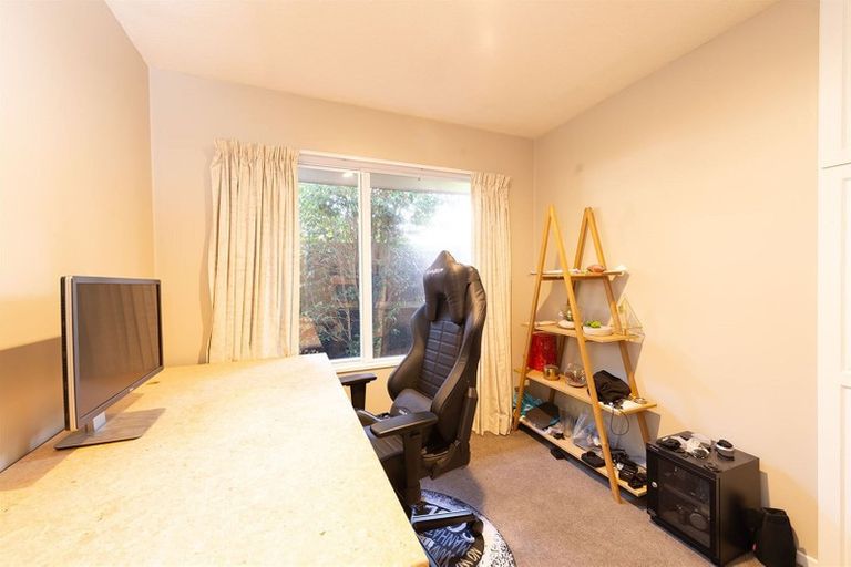 Photo of property in 5 Shanaway Close, Halswell, Christchurch, 8025