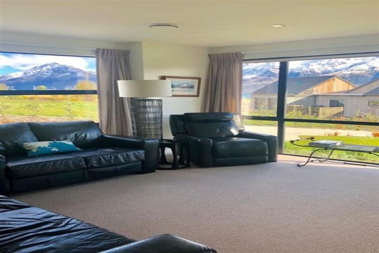 Photo of property in 25 Hackett Road, Jacks Point, Queenstown, 9371
