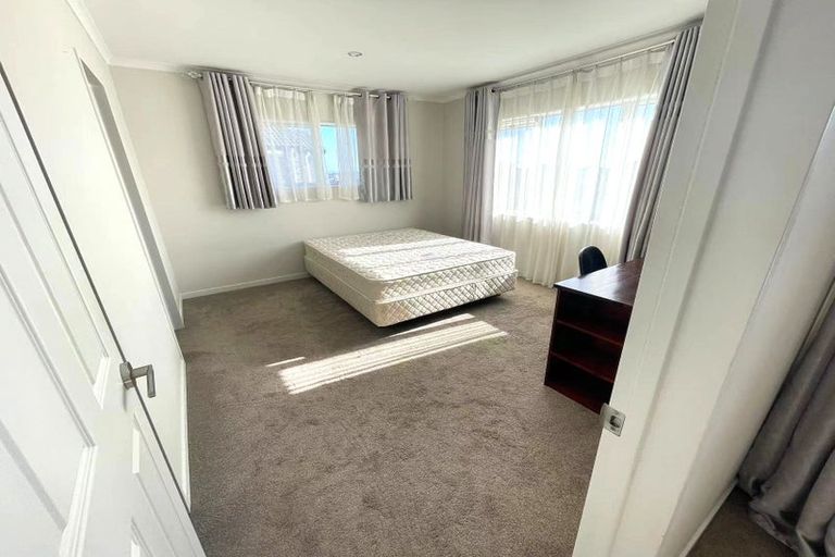 Photo of property in 73 Rosewell Crescent, Flat Bush, Auckland, 2019
