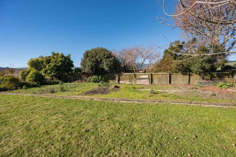 Photo of property in 2 Balmoral Place, Stoke, Nelson, 7011