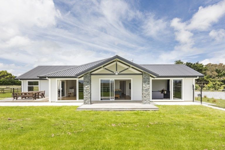 Photo of property in 275 Ngaio Road, Halcombe, Palmerston North, 4479