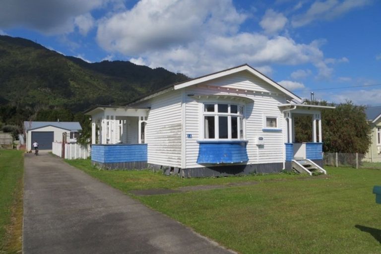 Photo of property in 14 Farmer Street, Te Aroha, 3320
