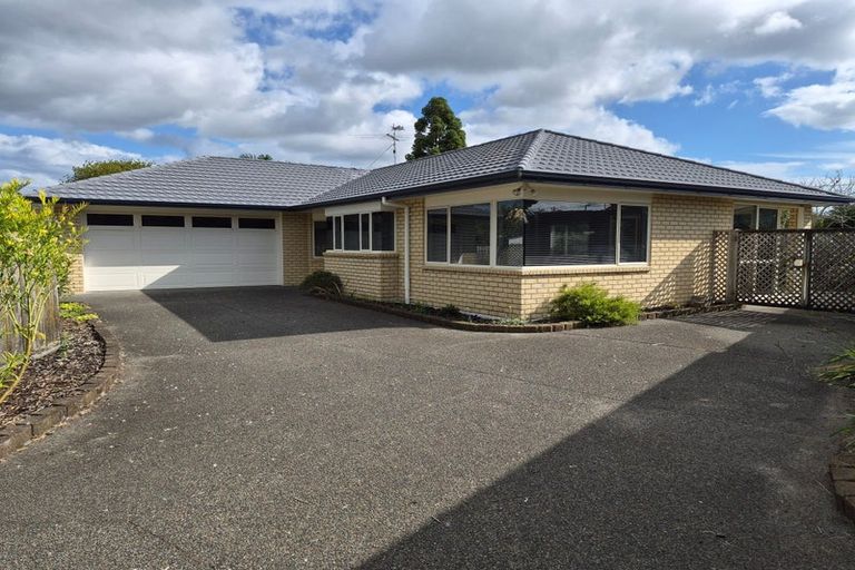 Photo of property in 14b Edward Avenue, Orewa, 0931