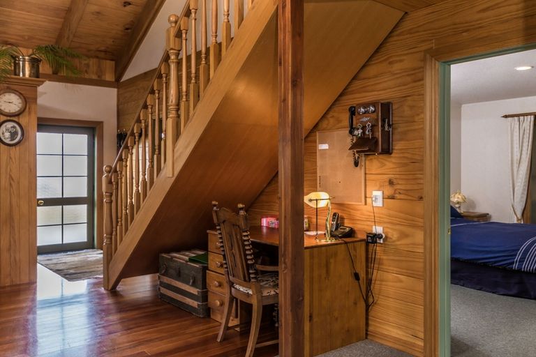 Photo of property in 2 Par Place, Kinloch, Taupo, 3377