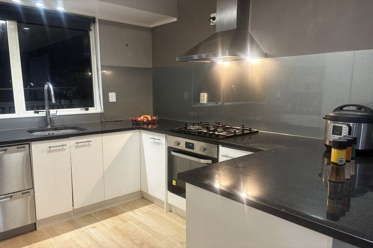 Photo of property in 62 Maywood Crescent, Glen Eden, Auckland, 0602