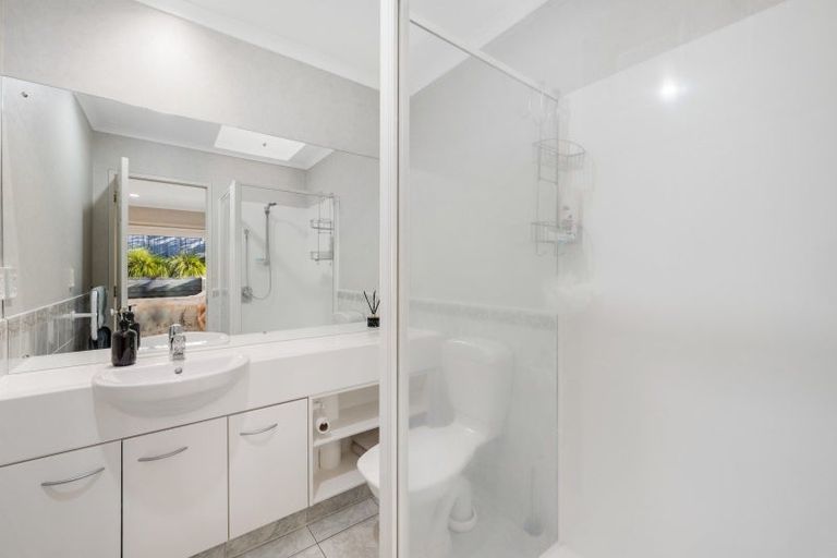 Photo of property in 218 Kilkenny Drive, East Tamaki Heights, Auckland, 2016